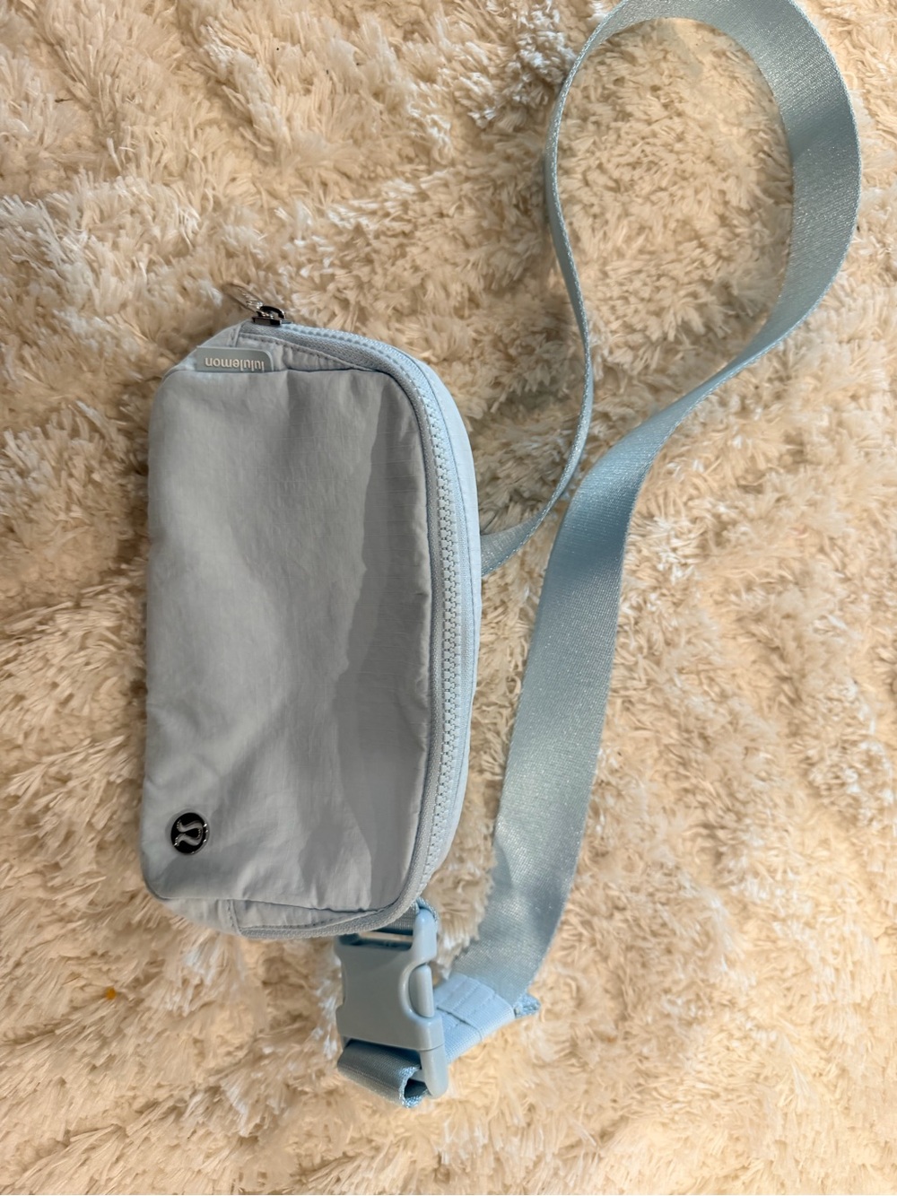 lululemon athletica Light Blue Crossbody Belt Bag - Picture 2 of 5